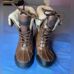 UGG All Weather Boots. Size (1).